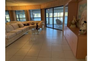 7424 Fairfax Dr, Tamarac, FL 33321, Sold 07/09/25