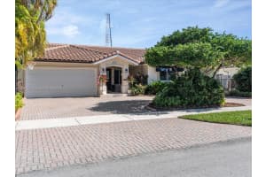 5989 SW 89th Ave, Miami, FL 33173, Sold 04/25/25