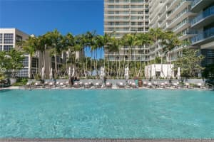 121 Ne 34th St 2816, Miami