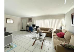 15685 Sw 84th Ter 801, Miami