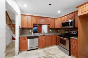 10512 NW 3rd St, Pembroke Pines, FL 33026, Sold 04/18/25