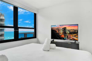 5225 Collins Ave, Miami, FL 33140, Sold 05/20/25