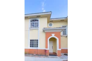 7230 Nw 174th Ter 103, Hialeah