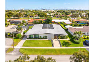 521 S Highland Dr, Hollywood, FL 33021, Sold 05/21/25