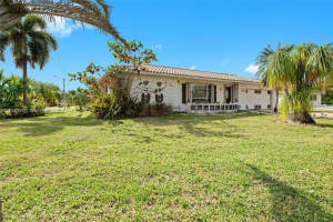 8900 Nw 70th Ct Tamarac, FL 33321 - MLS#A11735039