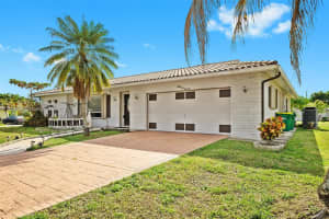 8900 Nw 70th Ct Tamarac, FL 33321 - MLS#A11735039