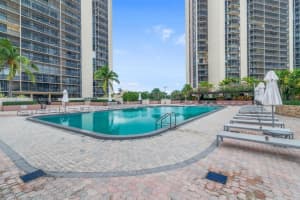 20301 W Country Club Dr APT 528, Aventura, FL 33180, - MLS#A11735092