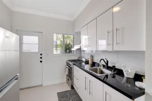 503 74th St, Miami Beach, FL 33141, Sold 04/23/25