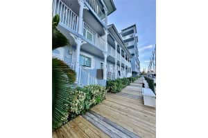 2415 Nw 16th St, Slip 13 Miami, FL 33125 Sold 04/04/25