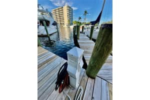 2415 Nw 16th St, Slip 13 Miami, FL 33125 Sold 04/04/25