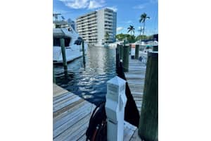 2415 Nw 16th St, Slip 13 Miami, FL 33125 Sold 04/04/25