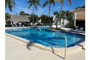 8267 Sw 128th St 210, Pinecrest