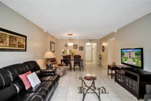 1100 Hillcrest Ct 302, Hollywood