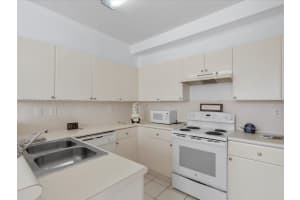 120 Jacaranda Country Club Dr, Plantation, FL 33324, Sold 03/19/25