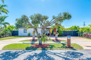 11350 SW 43rd Ln, Miami, FL 33165, Sold 05/20/25
