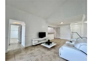 9731 Fontainebleau Blvd, Miami, FL 33172, Sold 03/28/25