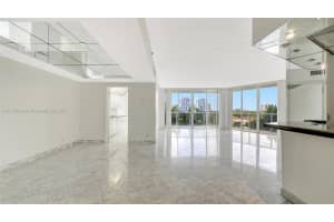 20281 E Country Club Dr APT 407, Aventura, FL 33180, Sold 10/14/25