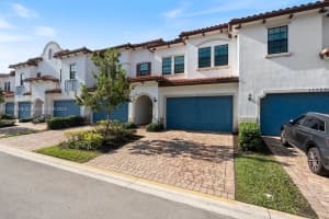 11724 SW 13th Ln, Pembroke Pines, FL 33025, Sold 05/28/25