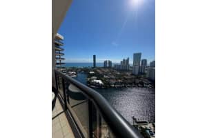 19667 Turnberry Way 25 b, Miami, FL 33180, - MLS#A11736016