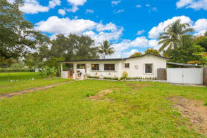 1285 NE 143rd St, North Miami, FL 33161, Sold 03/19/25