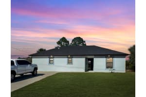 202 Hagan St S, Lehigh Acres