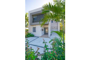 3480 Oak Ave, Miami, FL 33133, Sold 07/29/25