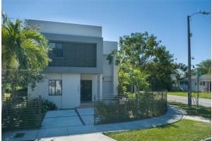 3480 Oak Ave, Miami, FL 33133, Sold 07/29/25
