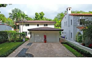 423 Alhambra Cir, Coral Gables, FL 33134, Sold 04/15/25