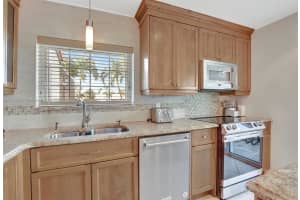 1 Columbia Ct, Deerfield Beach, FL 33442, Sold 06/11/25