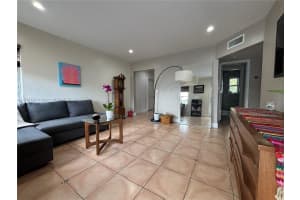 121 W 42nd St, Hialeah, FL 33012, - MLS#A11736343