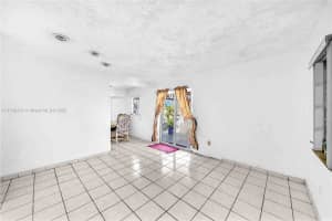 5440 SW 99th Ave, Miami, FL 33165, Sold 04/10/25