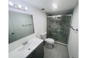 919 Hillcrest Dr, Hollywood, FL 33021, Sold 06/27/25