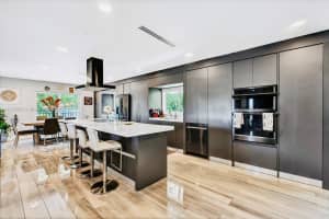 9991 SW 32nd St, Miami, FL 33165, Sold 05/28/25