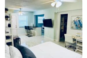 321 Wilson St APT A203, Hollywood, FL 33019, - MLS#A11736649
