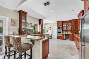15522 NW 82nd Pl, Hialeah, FL 33016, Sold 07/02/25