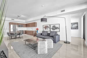 2960 Ne 207th St 1102, Aventura