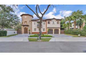 7813 NW 165th St, Miami Lakes, FL 33016, Sold 06/05/25