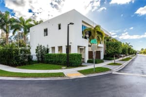 10220 NW 74th Ter, Doral, FL 33178 - MLS#A11737044