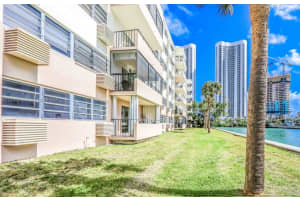 220 Kings Point Dr APT 106, Sunny Isles Beach, FL 33160, - MLS#A11737099