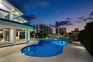 607 Palm Dr, Hallandale Beach, FL 33009, Sold 07/15/25
