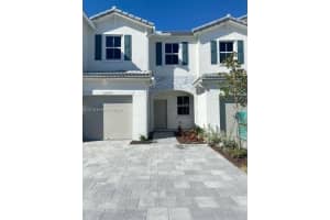2669 SE 10th St, Homestead, FL 33035, Sold 07/29/25