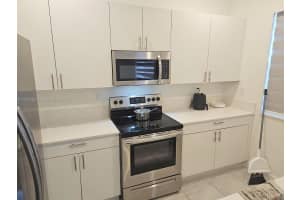 2669 SE 10th St, Homestead, FL 33035, Sold 07/29/25