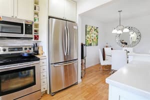 5300 Washington St APT D208, Hollywood, FL 33021, Sold 05/09/25