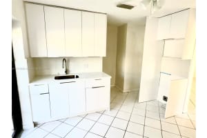 10370 SW 26th St, Miami, FL 33165, Sold 04/02/25
