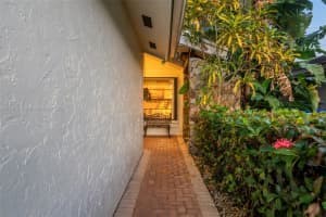 72 Ivy Rd, Hollywood, FL 33021, Sold 03/13/25
