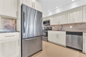 200 Diplomat Pkwy 729 Hallandale Beach, FL 33009 - MLS#A11737381