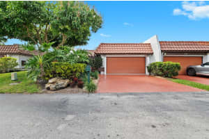 510 NE 195th St, Miami, FL 33179, Sold 03/19/25