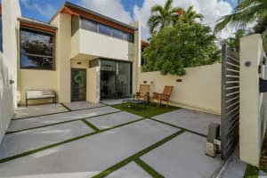 10445 SW 80th St, Miami, FL 33173, Sold 03/21/25