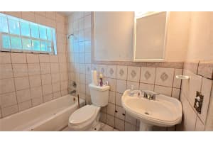 18341 NW 39th Ct, Miami Gardens, FL 33055, Sold 04/23/25