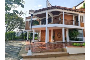 Cra 37a #29-89, Int 0013 ,, FL 00000 - MLS#A11737602